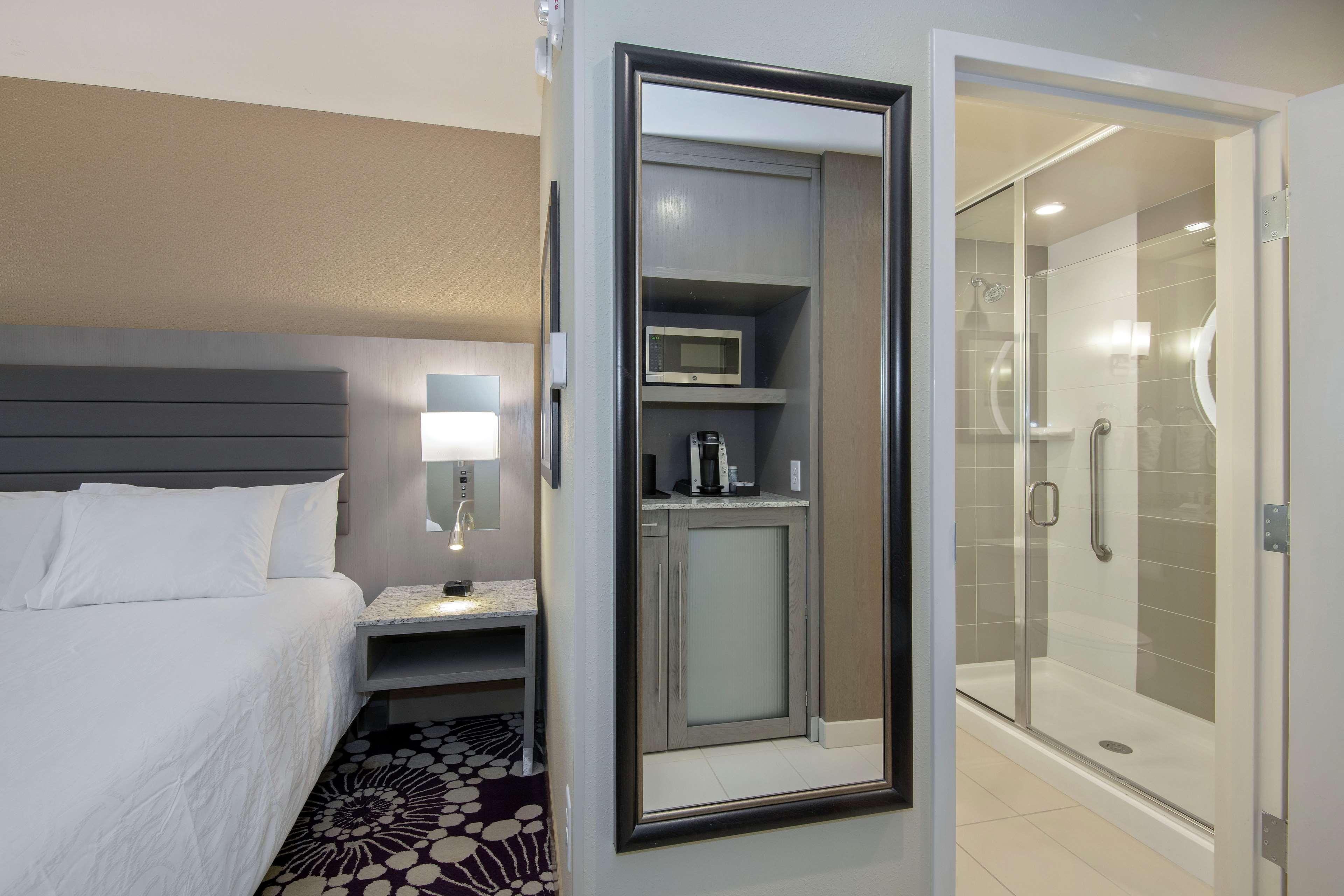 Hilton Garden Inn Raleigh/Crabtree Valley Extérieur photo
