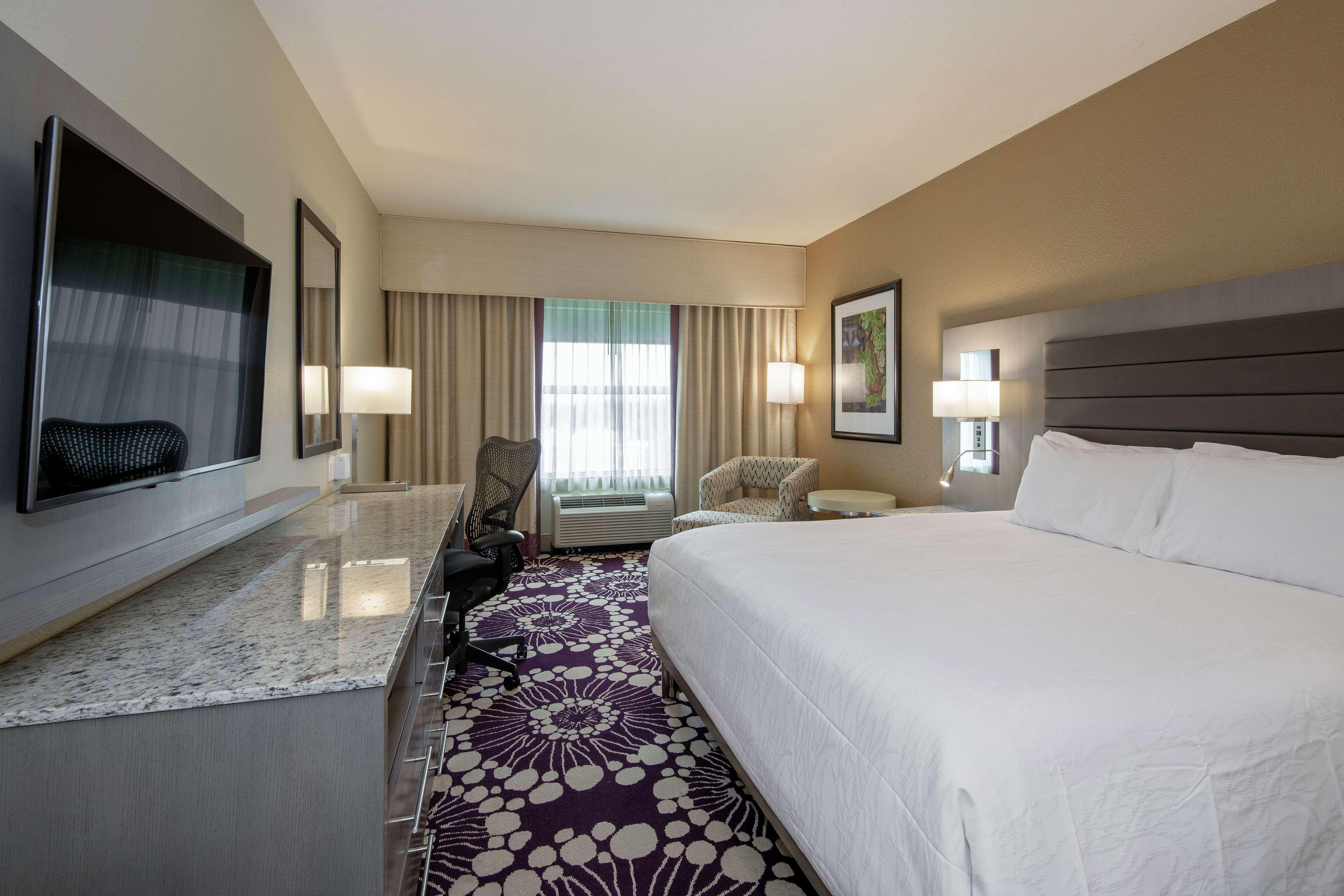 Hilton Garden Inn Raleigh/Crabtree Valley Extérieur photo