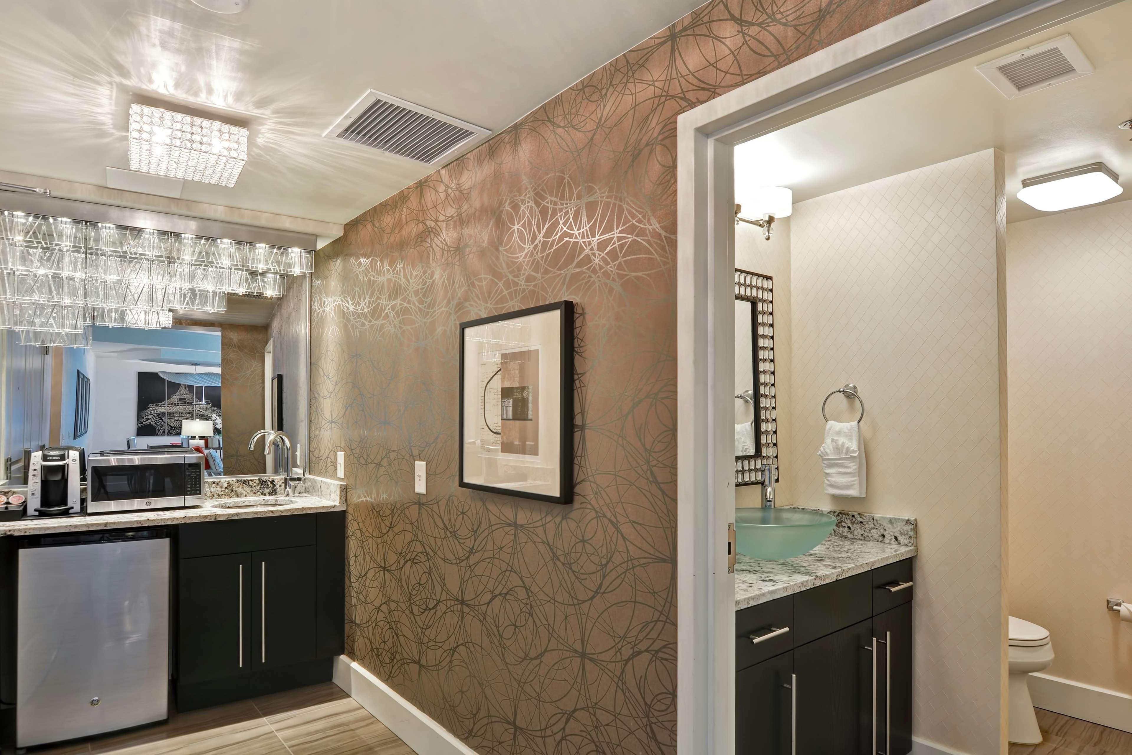 Hilton Garden Inn Raleigh/Crabtree Valley Extérieur photo