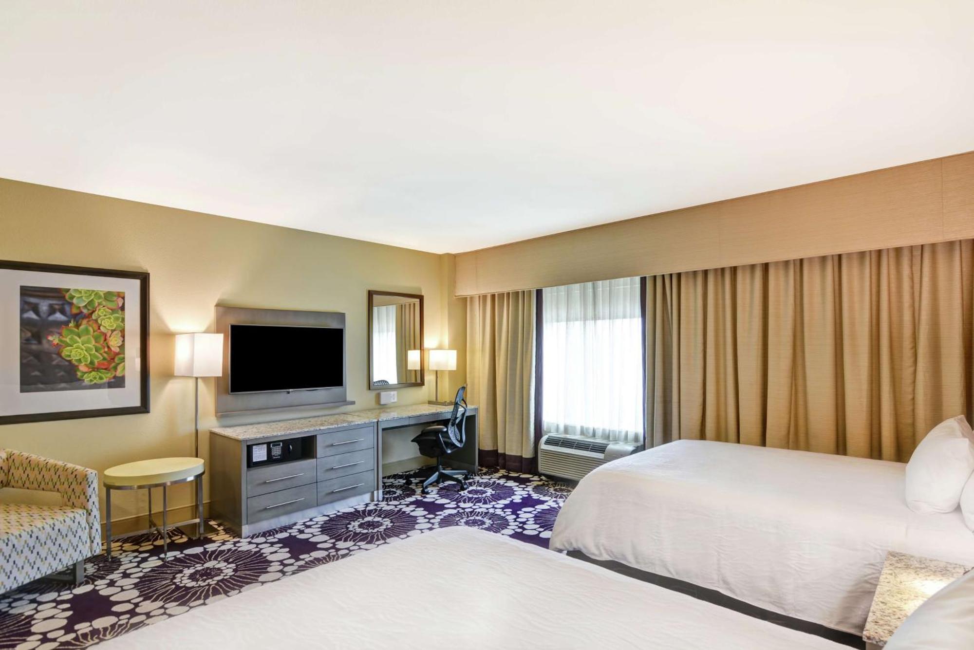 Hilton Garden Inn Raleigh/Crabtree Valley Extérieur photo