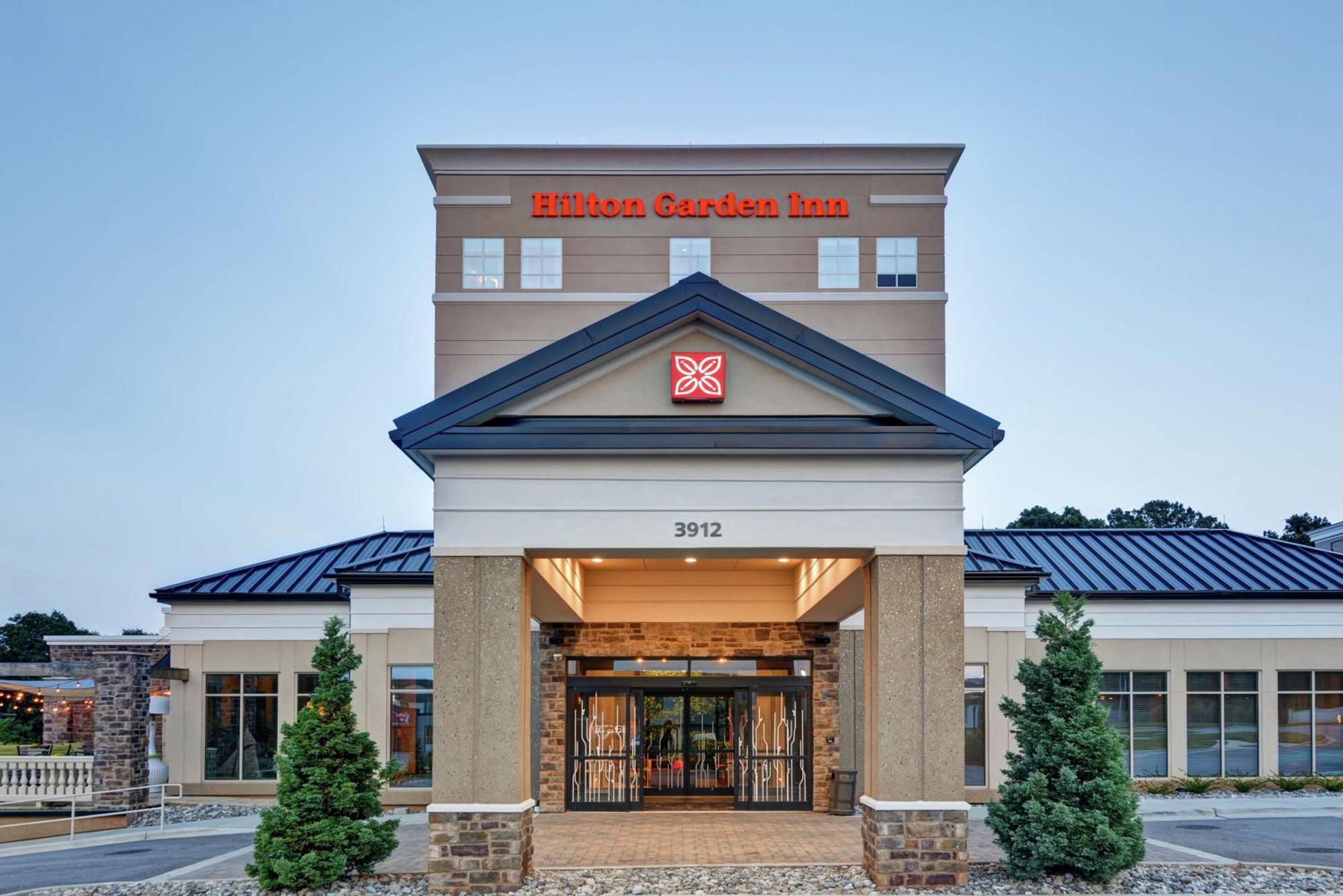 Hilton Garden Inn Raleigh/Crabtree Valley Extérieur photo
