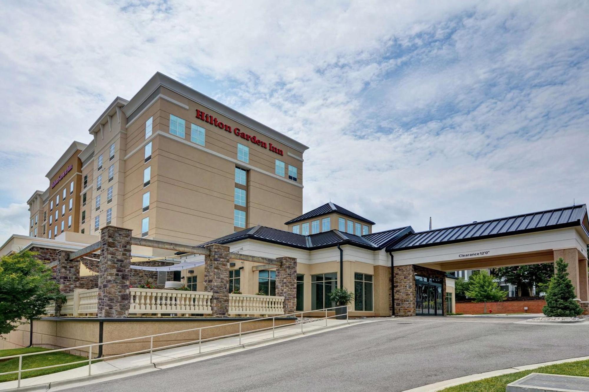 Hilton Garden Inn Raleigh/Crabtree Valley Extérieur photo