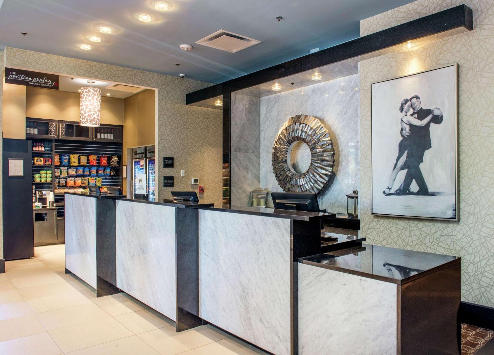 Hilton Garden Inn Raleigh/Crabtree Valley Extérieur photo