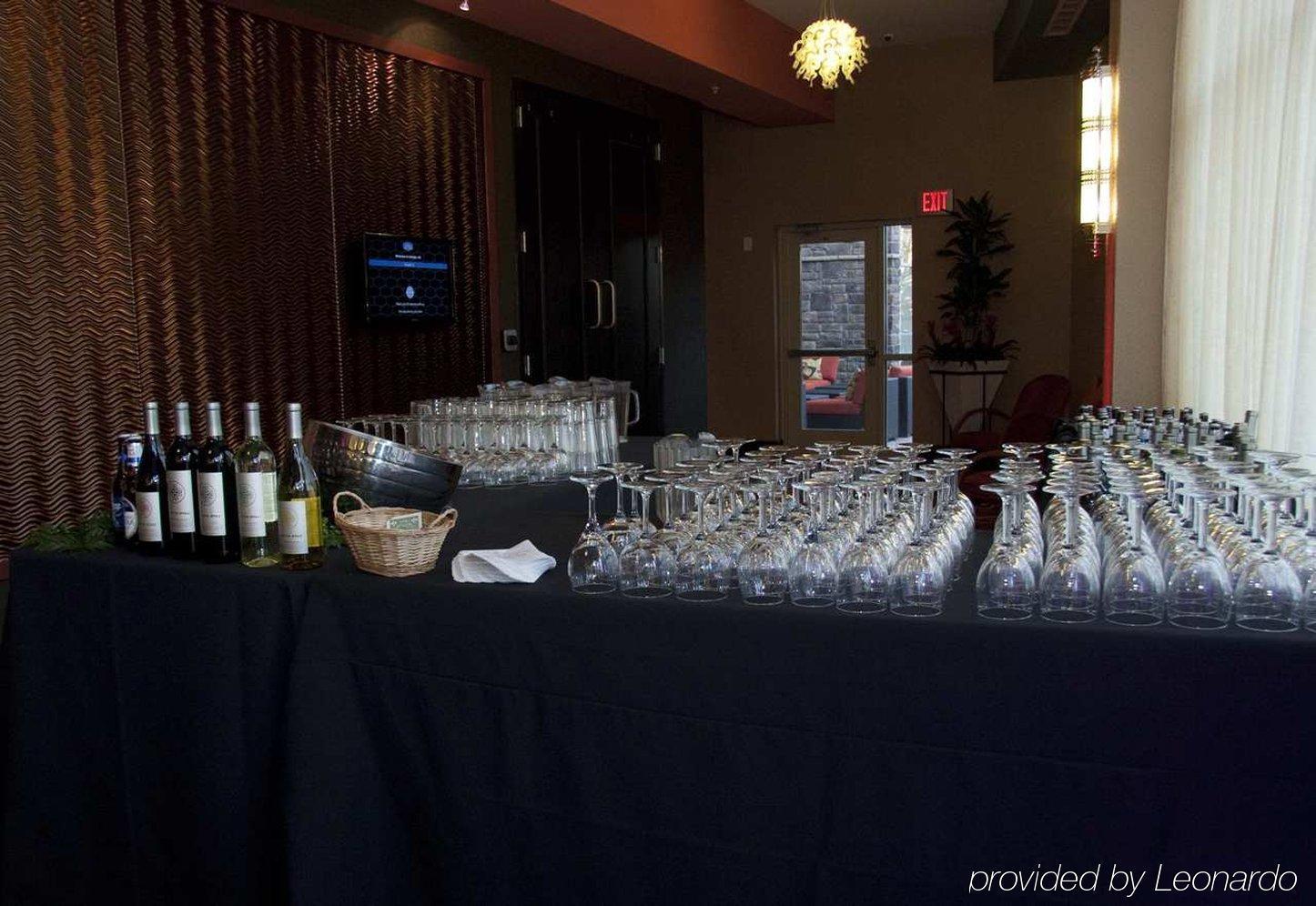 Hilton Garden Inn Raleigh/Crabtree Valley Extérieur photo